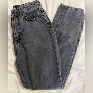 Urban Outfitters BDG Mom Jeans size W26